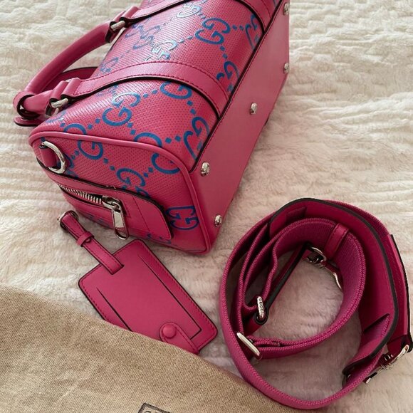 GUCCI Duffle Bag GG Embossed Perforated Leather Mini Pink - Picture 3 of 4